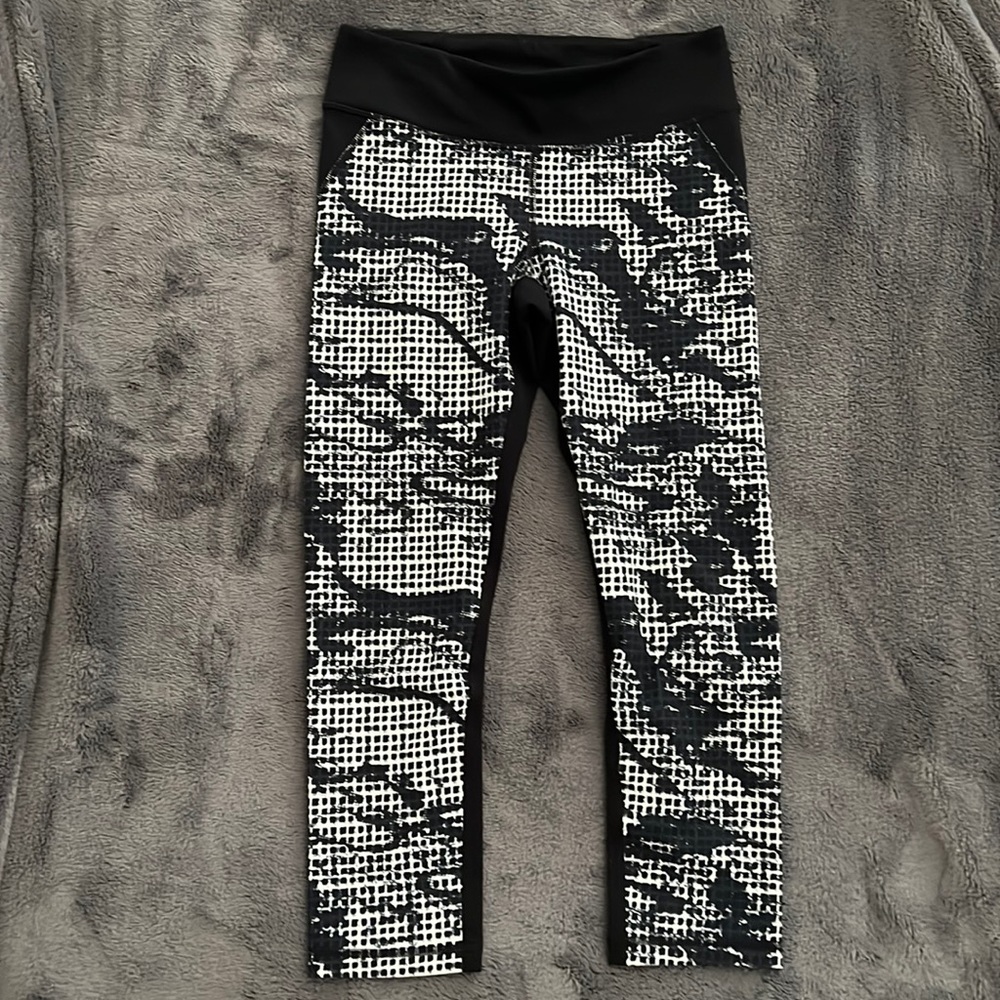 Under Armour Small Capri Length Leggings